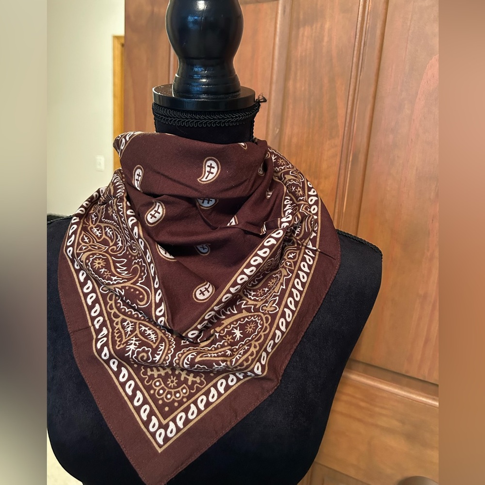Brown Paisley Bandanaš¤ - Picture 4 of 7